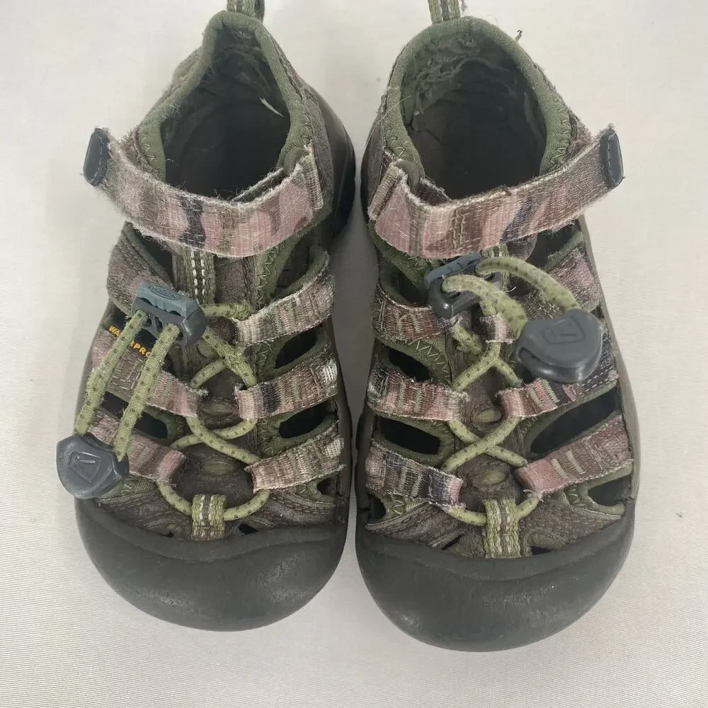 Keen Camo Boys Newport H2 Sandals Size 9.5